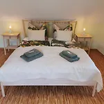 Gräfe - 3-seiten Hof Mit Großem Garten, Pool&sauna * Meißen
