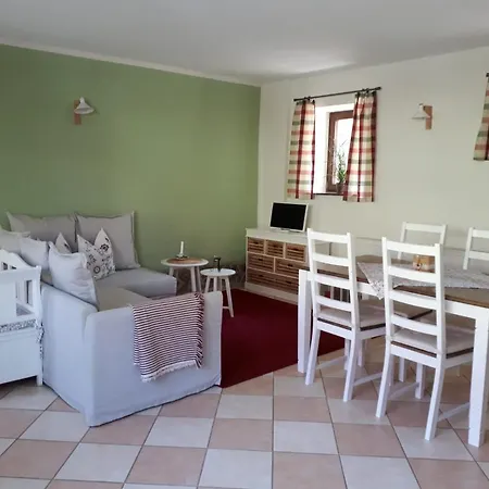 Gräfe - 3-seiten Hof Mit Großem Garten, Pool&sauna Meißen