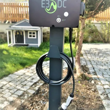 Graefe - 3-seiten Hof Mit Grossem Garten, Pool & Sauna