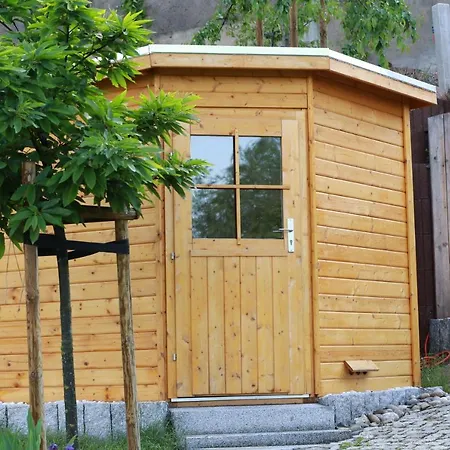 Apartment Gräfe - 3-seiten Hof Mit Großem Garten, Pool&sauna Meißen