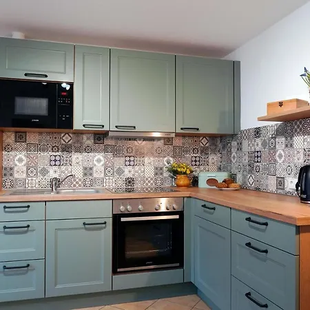 Apartament Graefe - 3-seiten Hof Mit Grossem Garten, Pool & Sauna Meißen