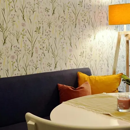 Apartament Graefe - 3-seiten Hof Mit Grossem Garten, Pool & Sauna Meißen