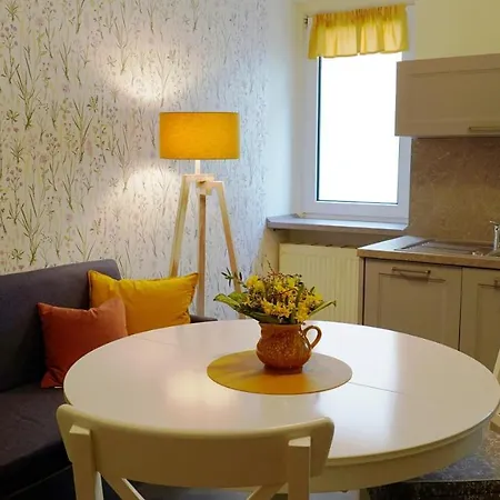 Gräfe - 3-seiten Hof Mit Großem Garten, Pool&sauna