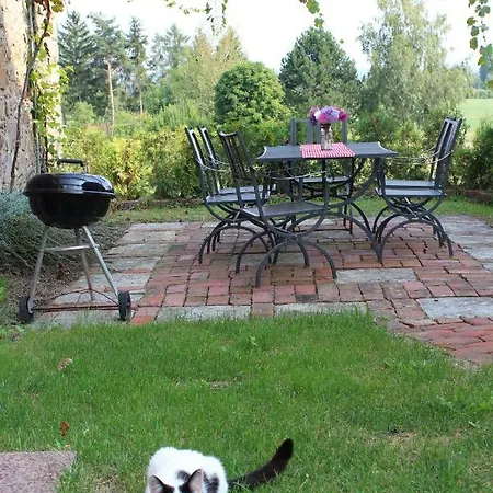 Gräfe - 3-seiten Hof Mit Großem Garten, Pool&sauna Apartment Meißen