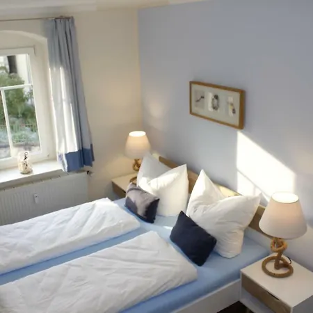 Apartment Gräfe - 3-seiten Hof Mit Großem Garten, Pool&sauna