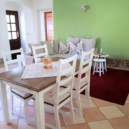 Gräfe - 3-seiten Hof Mit Großem Garten, Pool&sauna * Meißen