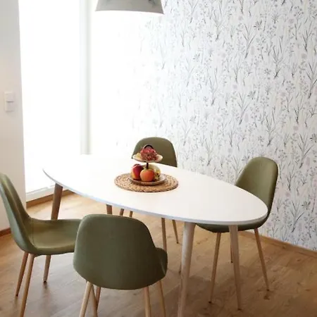 Graefe - 3-seiten Hof Mit Grossem Garten, Pool & Sauna Apartament *