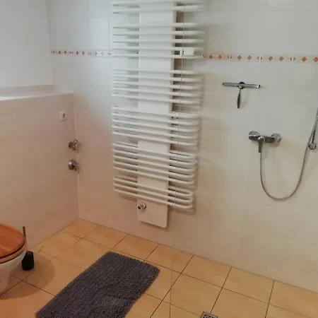 Apartment Gräfe - 3-seiten Hof Mit Großem Garten, Pool&sauna Meißen