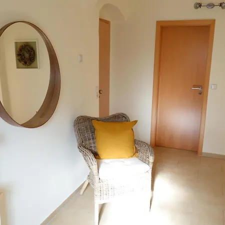 Apartament Graefe - 3-seiten Hof Mit Grossem Garten, Pool & Sauna