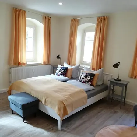 Apartament Graefe - 3-seiten Hof Mit Grossem Garten, Pool & Sauna Meißen