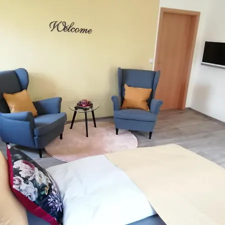 Ferienhof Graefe - 3-Seiten Hof Mit Grossem Garten, Pool & Sauna Apartment