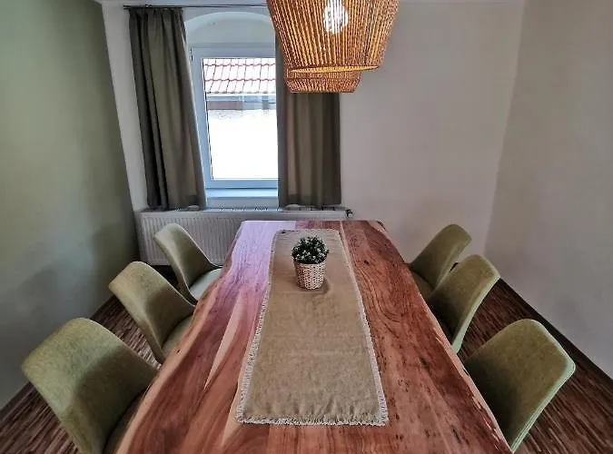 Graefe - 3-seiten Hof Mit Grossem Garten, Pool & Sauna Meißen