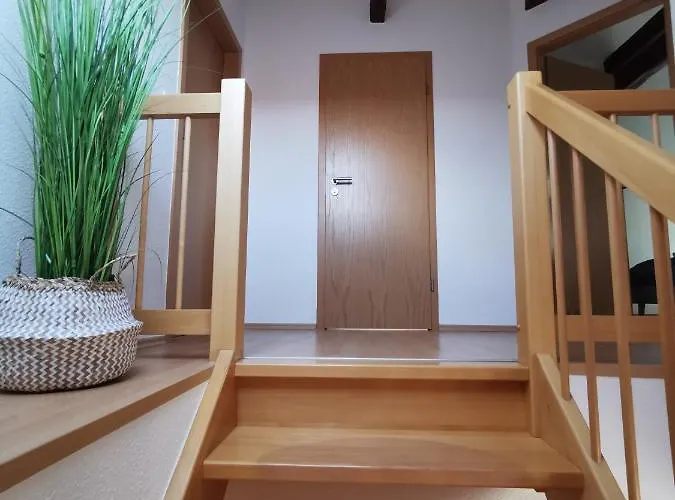 Graefe - 3-seiten Hof Mit Grossem Garten, Pool & Sauna Meißen