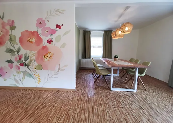 Graefe - 3-seiten Hof Mit Grossem Garten, Pool & Sauna