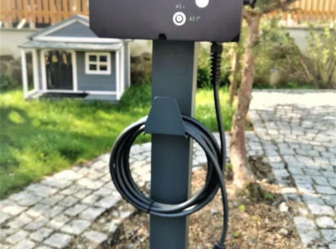 Graefe - 3-seiten Hof Mit Grossem Garten, Pool & Sauna