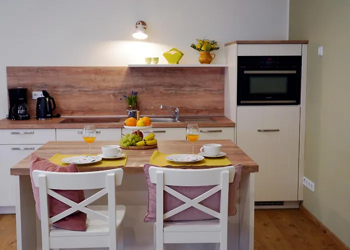 Appartement Graefe - 3-seiten Hof Mit Grossem Garten, Pool & Sauna