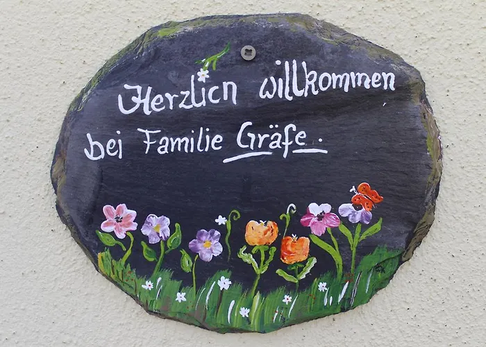 Graefe - 3-seiten Hof Mit Grossem Garten, Pool & Sauna Appartement Meißen