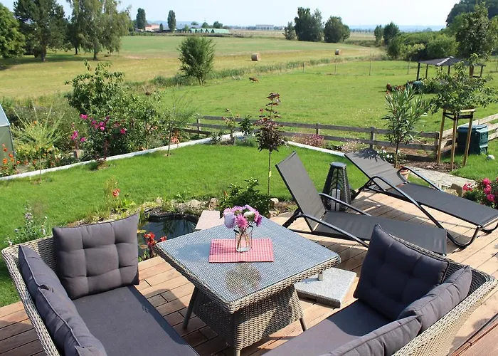 Appartement Graefe - 3-seiten Hof Mit Grossem Garten, Pool & Sauna *