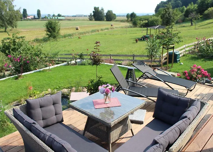 Appartement Graefe - 3-seiten Hof Mit Grossem Garten, Pool & Sauna