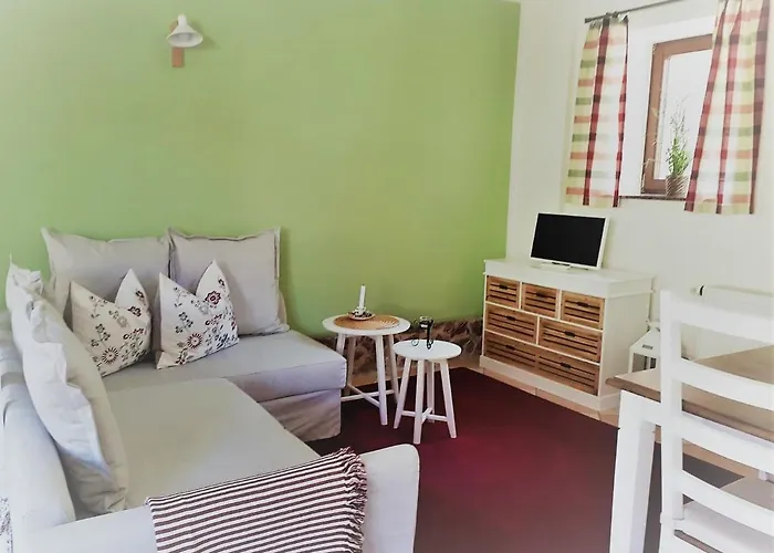 Graefe - 3-seiten Hof Mit Grossem Garten, Pool & Sauna Meißen