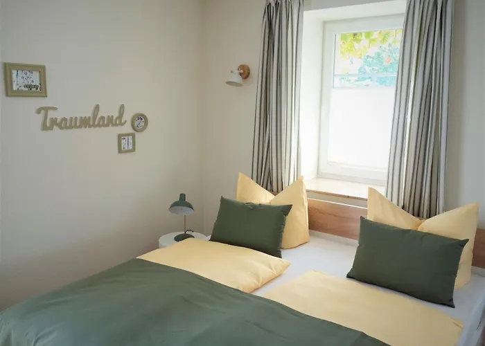 Graefe - 3-seiten Hof Mit Grossem Garten, Pool & Sauna