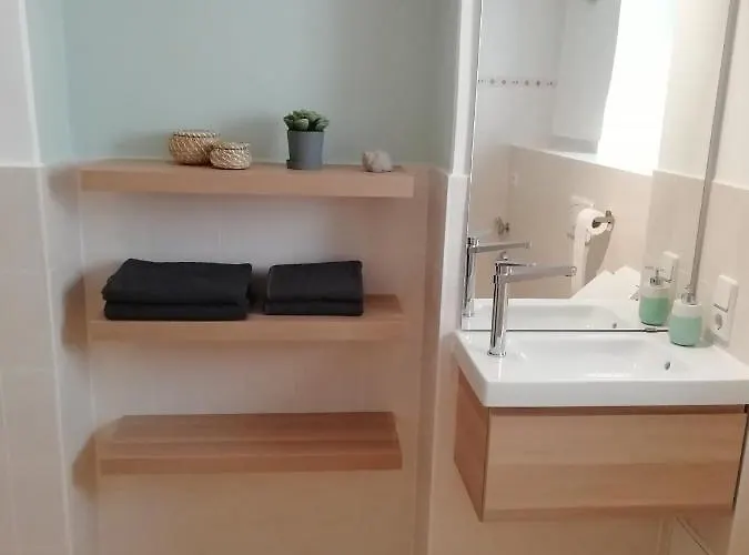 Graefe - 3-seiten Hof Mit Grossem Garten, Pool & Sauna Appartement *